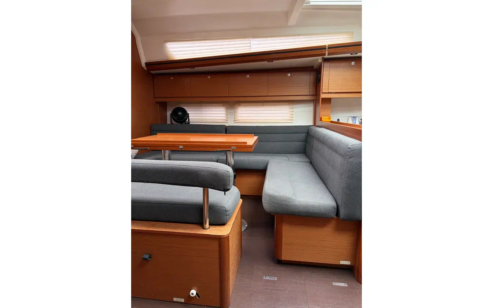 slider 24 Dufour 512 GRAND LARGE