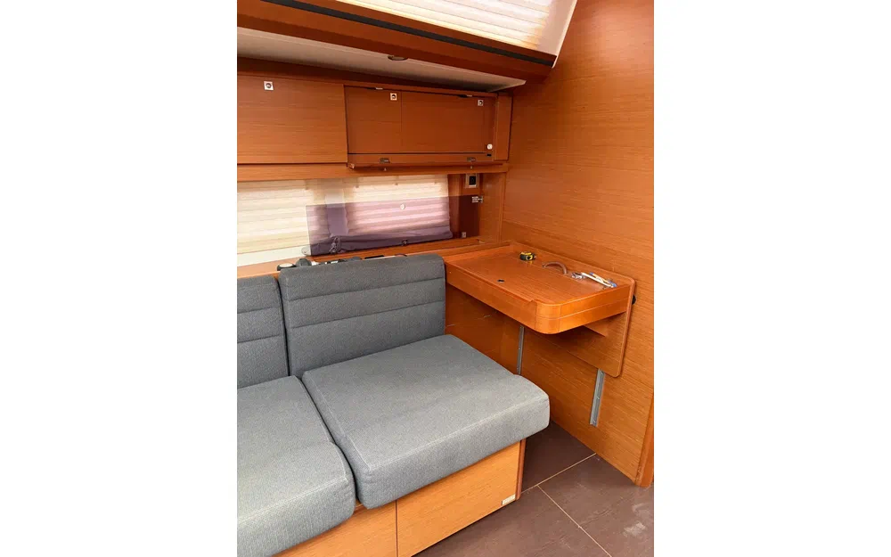 slider 32 Dufour 512 GRAND LARGE