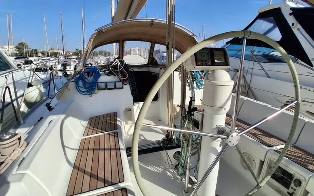 slider 7 Jeanneau Sun Fast 37