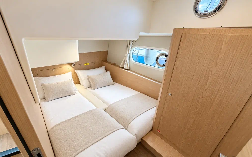 slider 13 Beneteau Swift Trawler 41 Fly