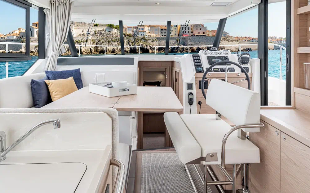 slider 7 Beneteau Swift Trawler 41 Fly