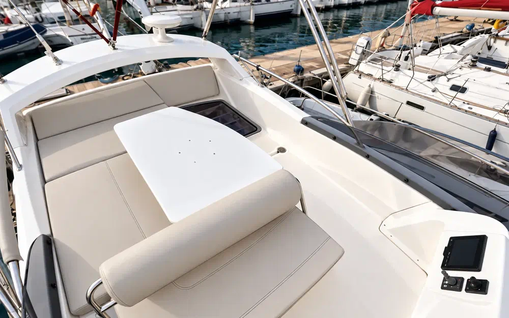 slider 6 Beneteau Antares 30