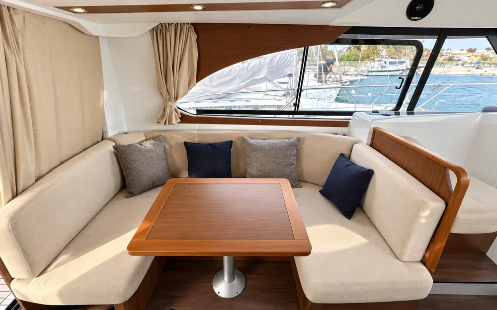 slider 10 Beneteau Antares 30