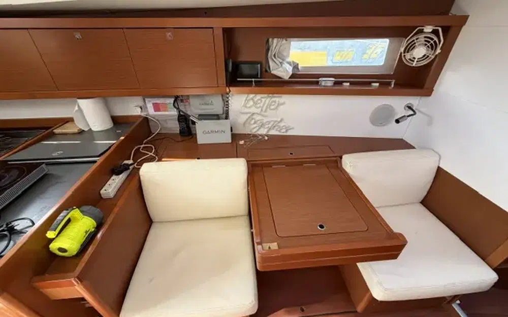 slider 9 Beneteau Oceanis 41