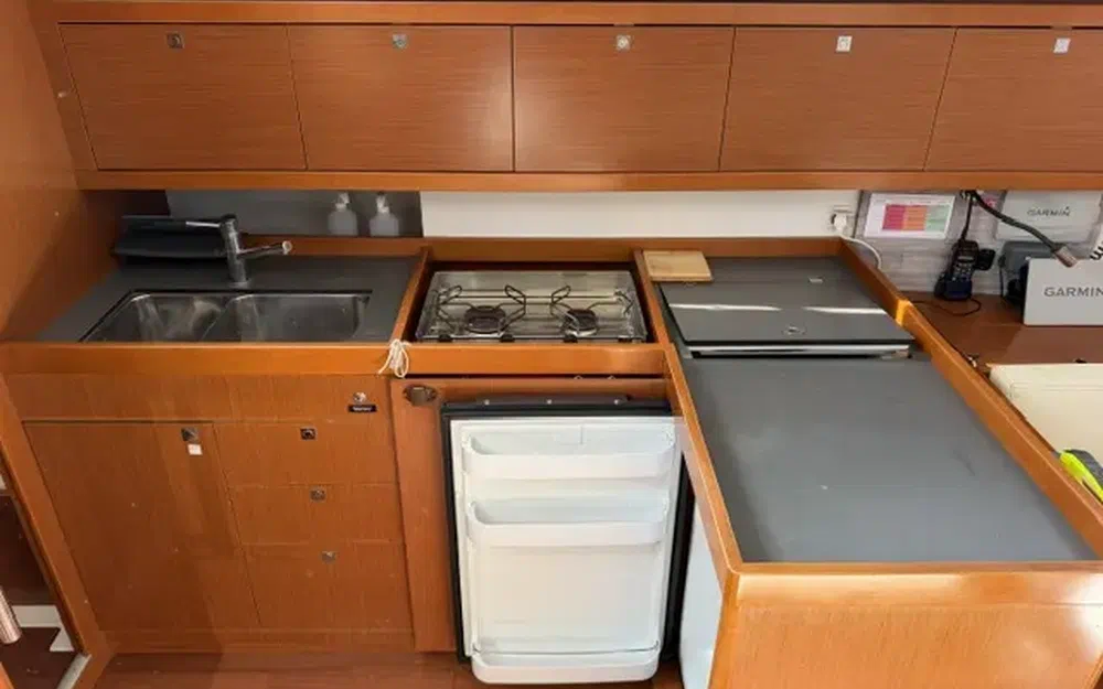 slider 10 Beneteau Oceanis 41