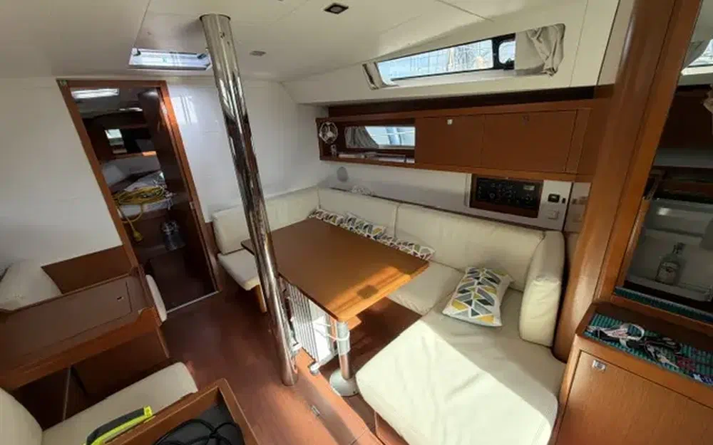 slider 8 Beneteau Oceanis 41