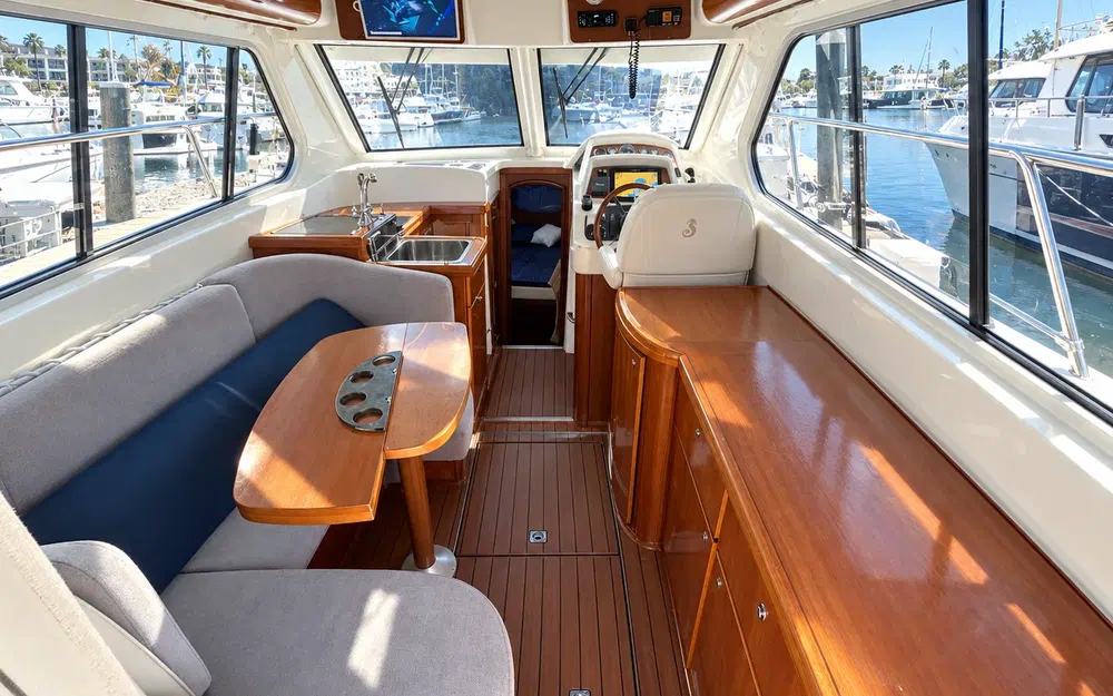 slider 6 Beneteau Antares 980 Fly