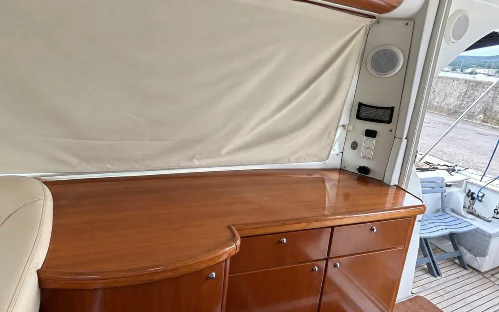 slider 8 Beneteau Antares 980 Fly