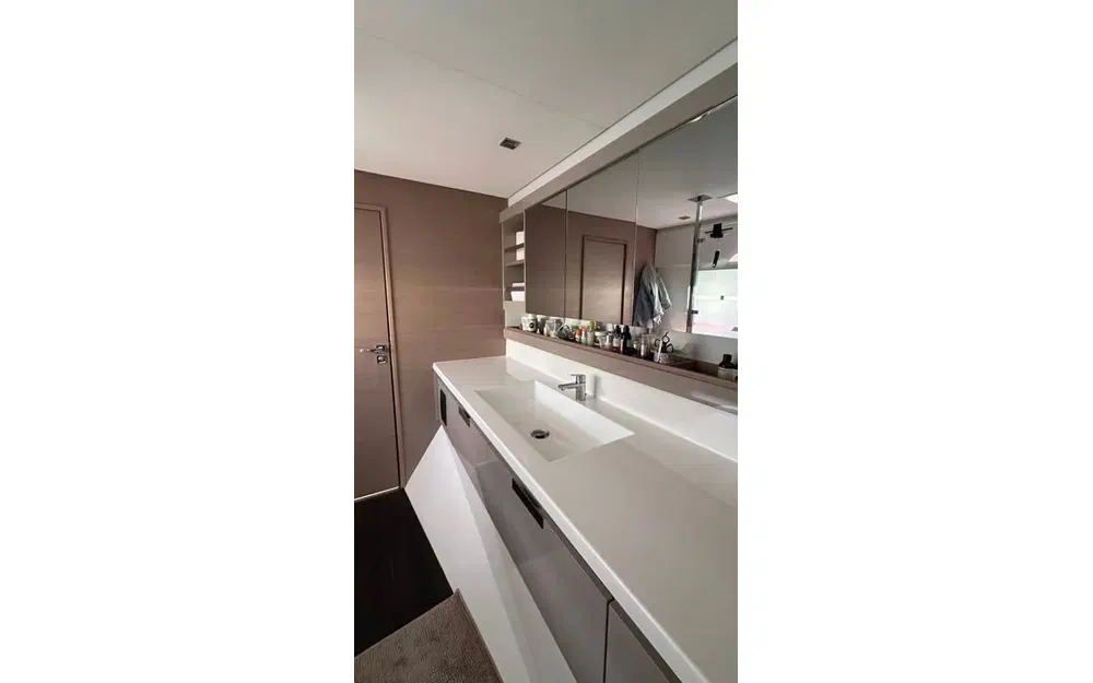 slider 11 Fountaine Pajot Aura 51