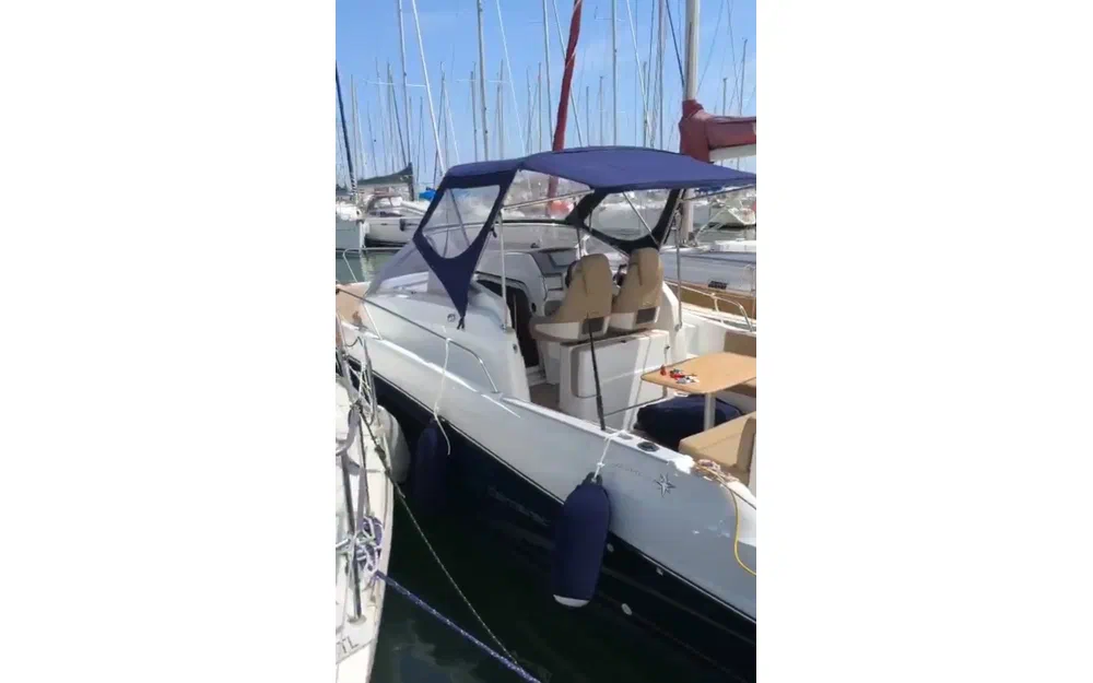slider 2 Jeanneau Cap Camarat 8.5 WA