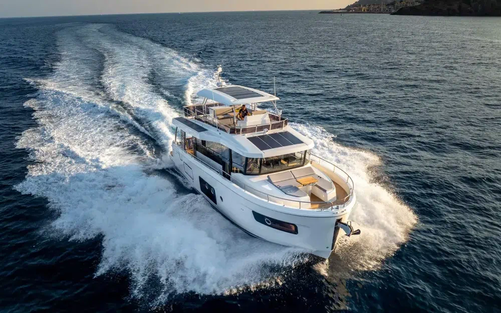 slider 2 Beneteau Swift Trawler 54