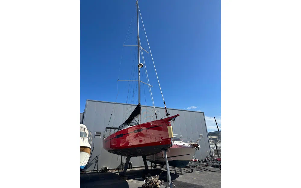 slider 0 RM Yachts RM 1070+