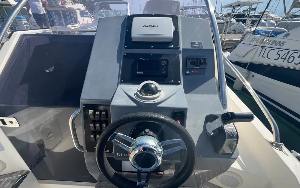 slider 12 Capelli Tempest 850 WA
