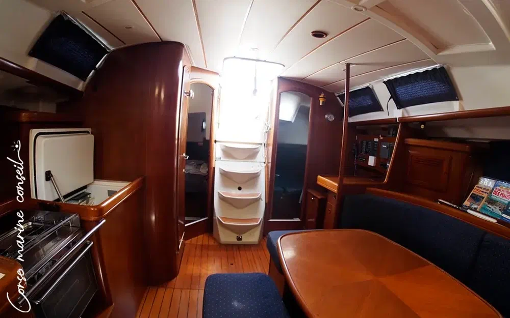 Beneteau Oceanis 393 · 2002 en venta en Córcega — foto 8