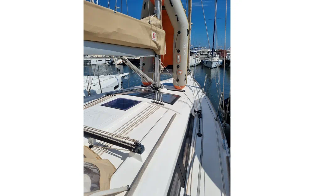 slider 3 Dufour 382 Grand Large