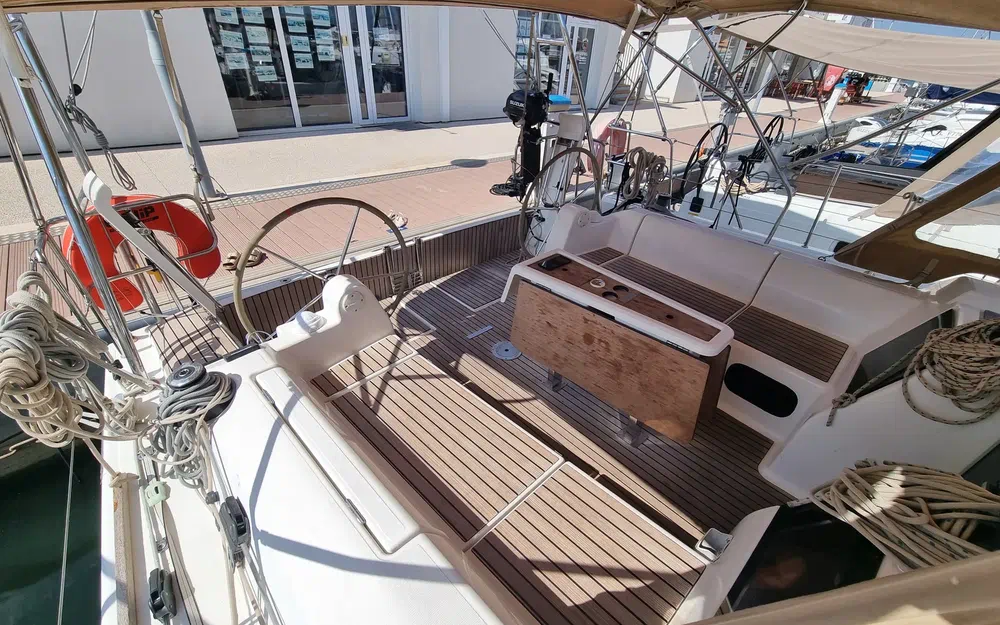 slider 7 Dufour 382 Grand Large