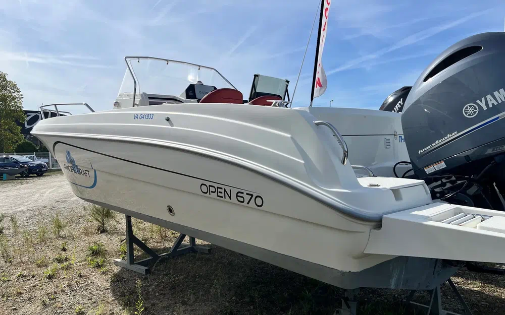 slider 2 Pacific Craft 670 Open