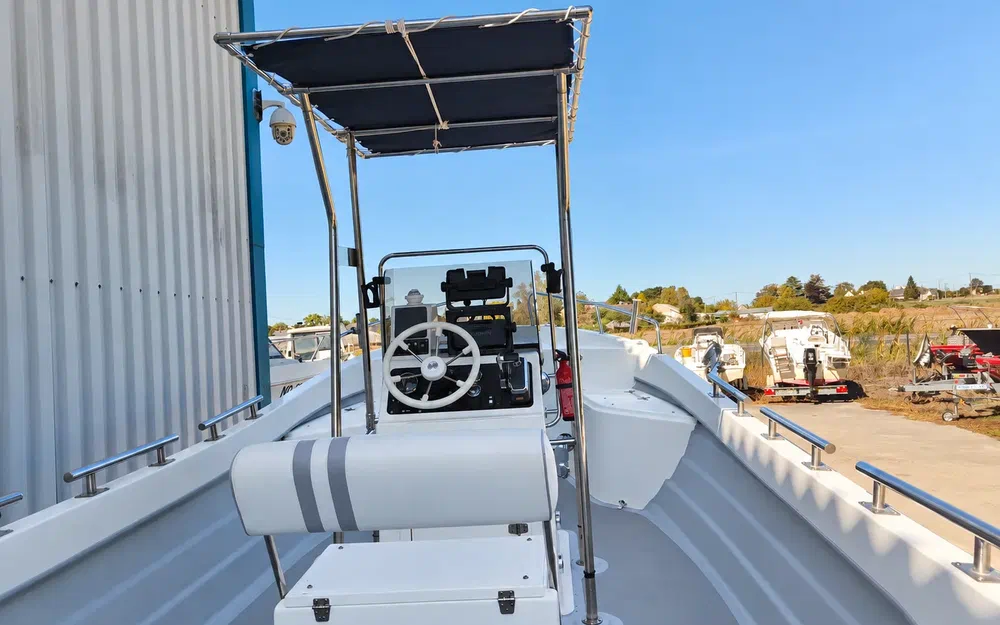 slider 4 Fibramar Pescador 600 Open