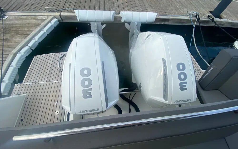 slider 2 Beneteau Antares 11