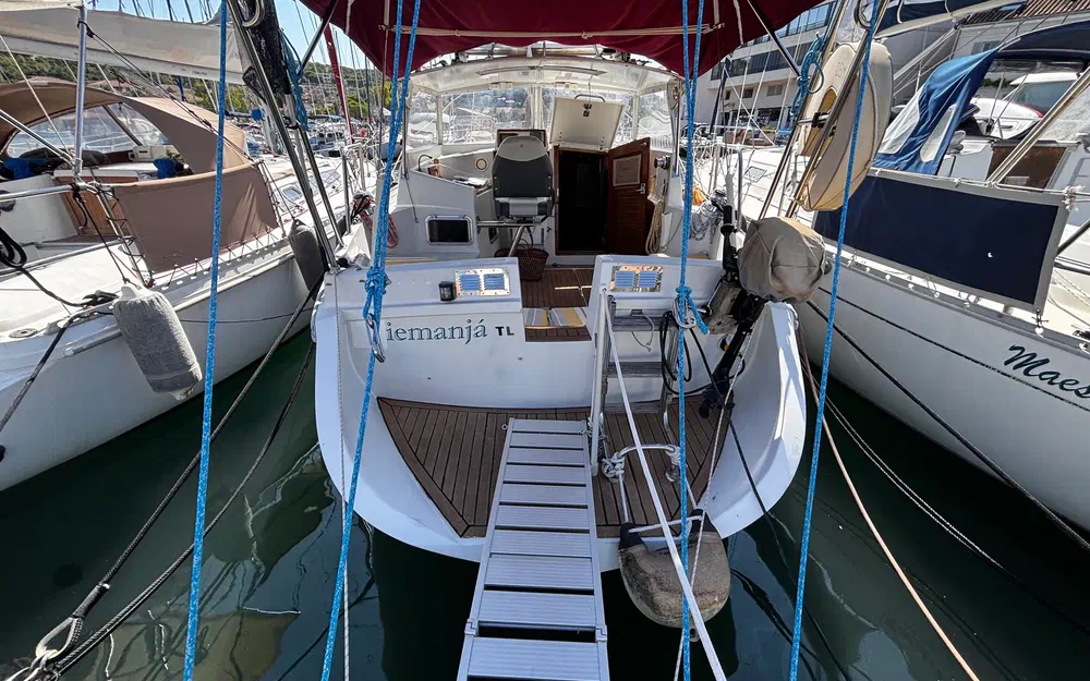 slider 6 Kirie Fifty 33