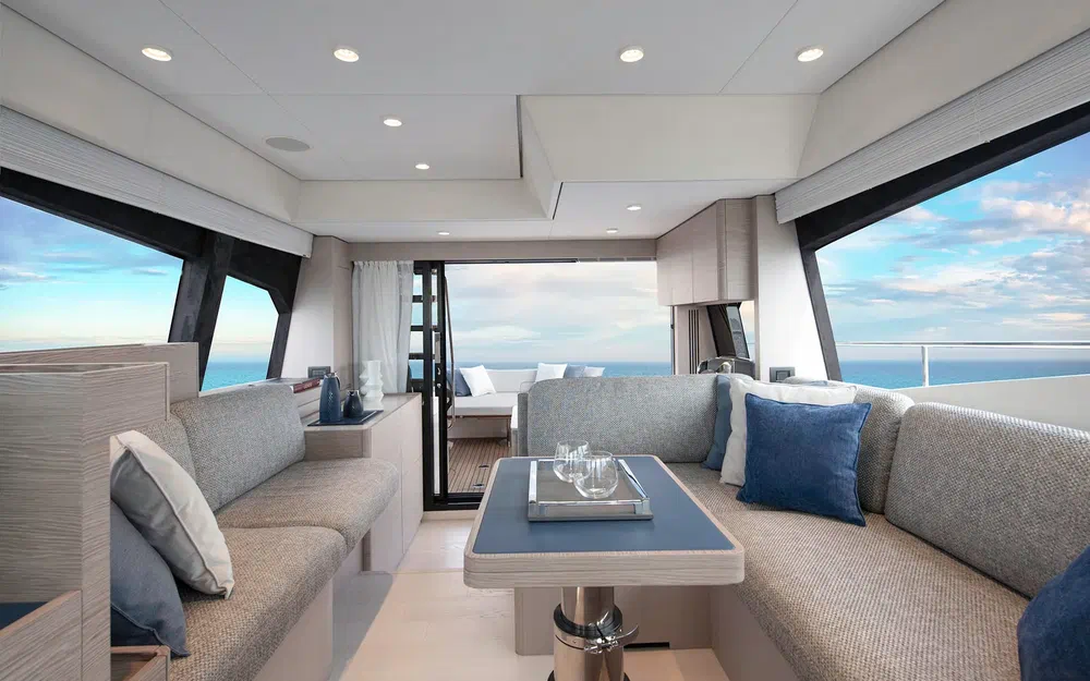 slider 11 Ferretti 500