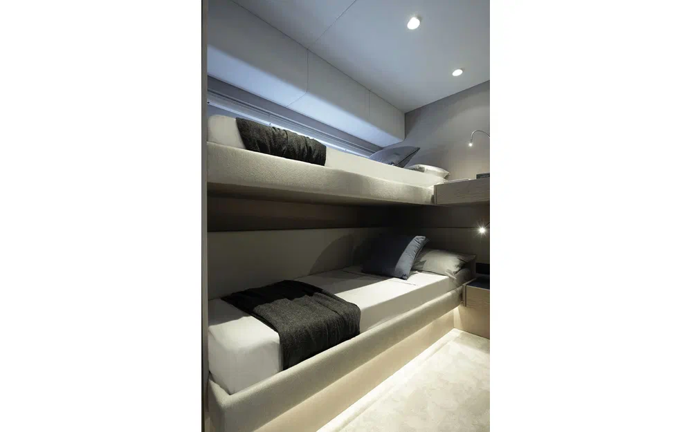 slider 12 Ferretti 500