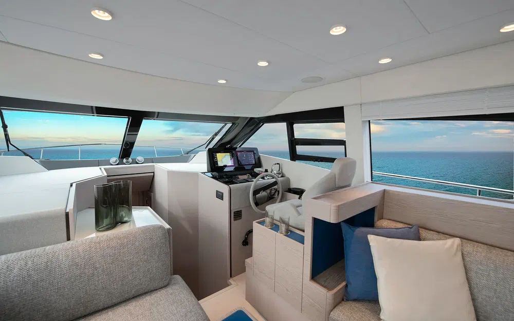slider 13 Ferretti 500