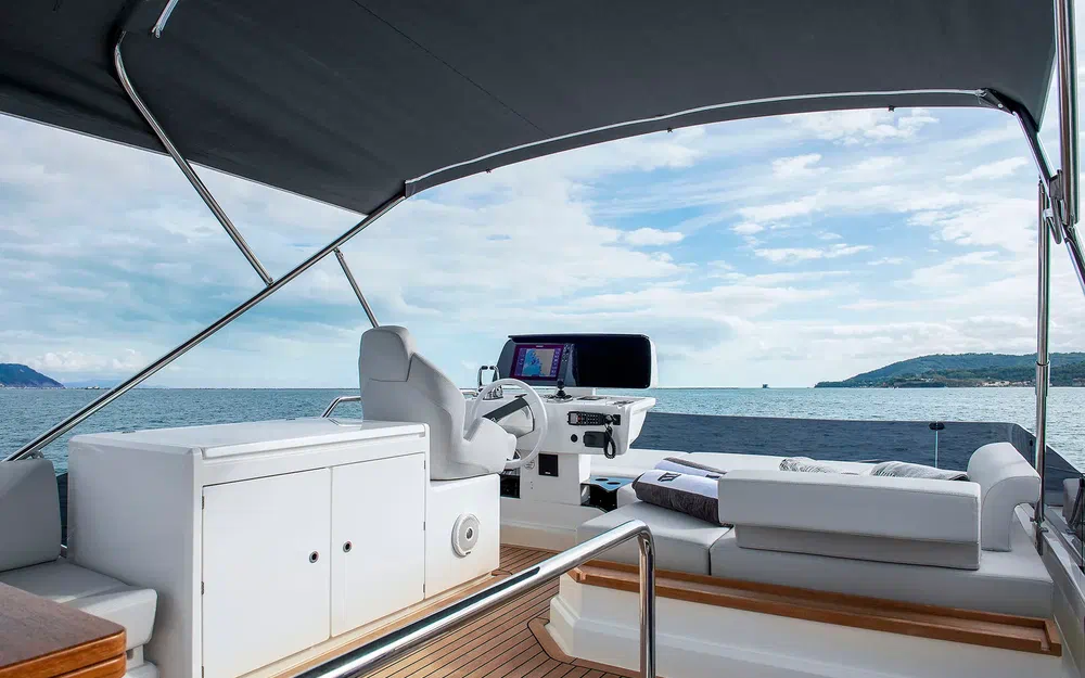 slider 4 Ferretti 500