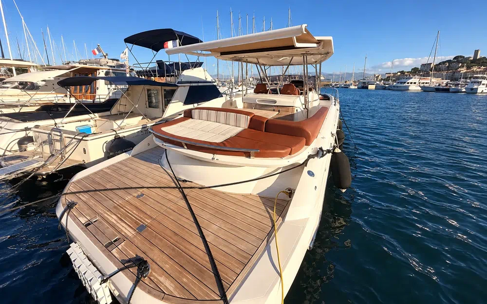 slider 1 Sessa Marine Key Largo 34