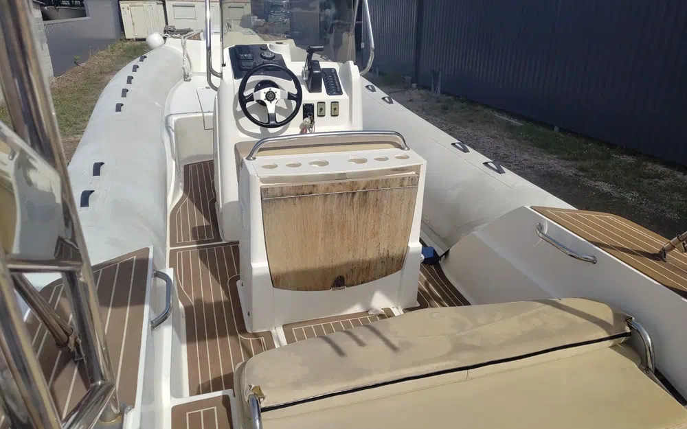 slider 9 Capelli Tempest 700 Sun