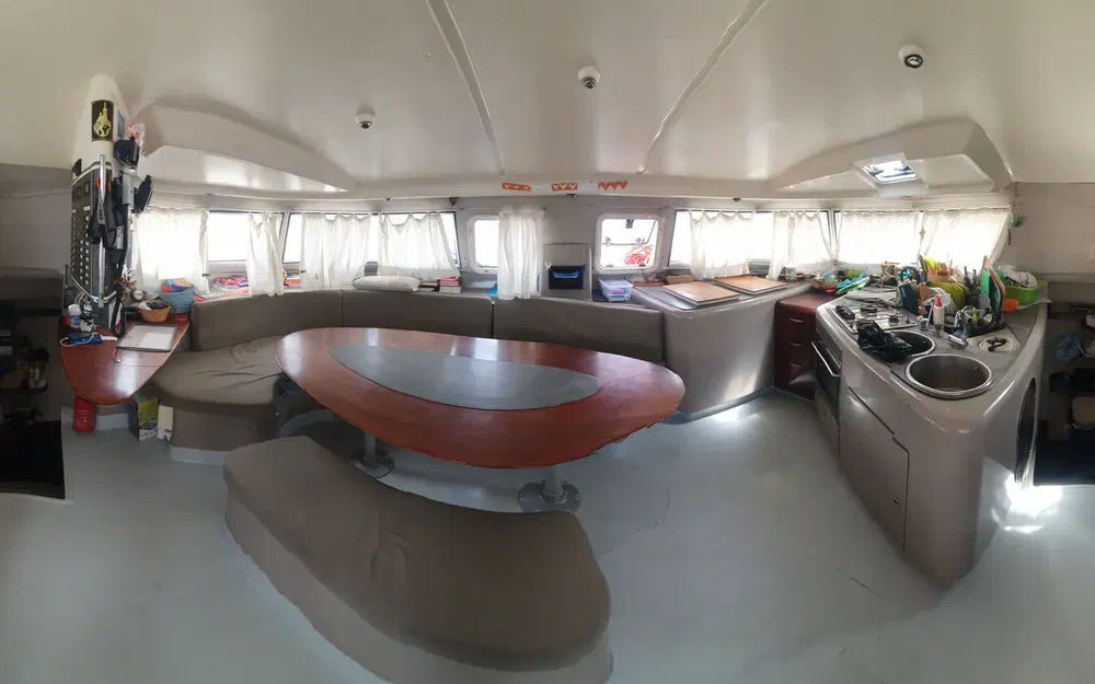 slider 21 Fountaine Pajot Venezia 42
