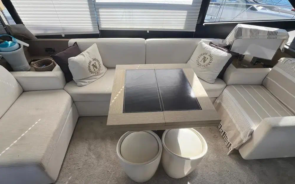 slider 12 Prestige Yachts 560 S