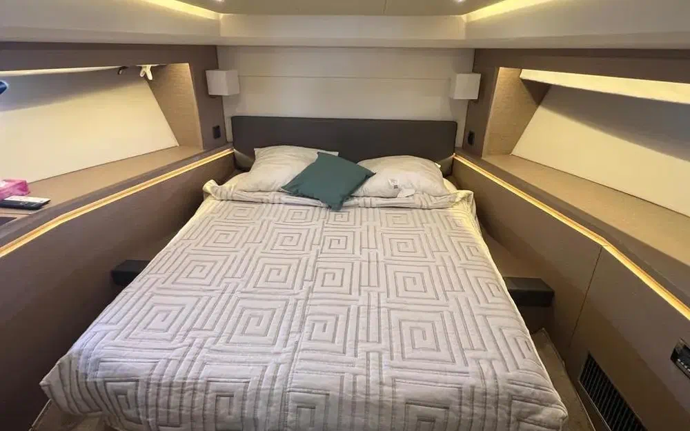 slider 20 Prestige Yachts 560 S