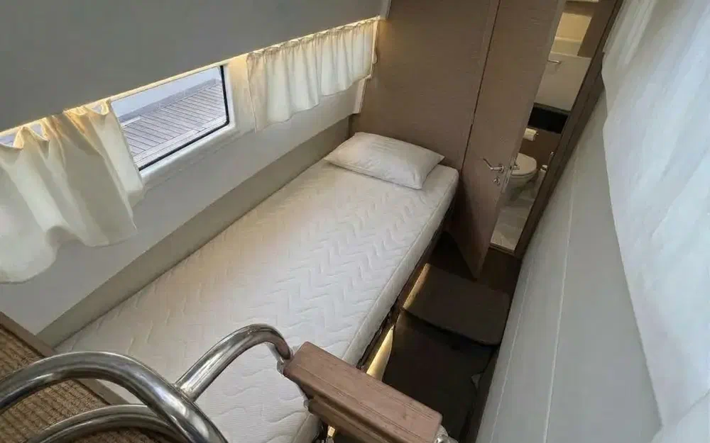 slider 23 Prestige Yachts 560 S
