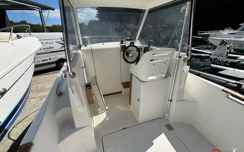 slider 9 Beneteau Antares 500 Calanque