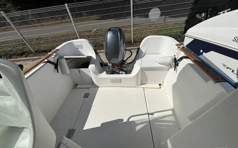slider 14 Beneteau Antares 500 Calanque