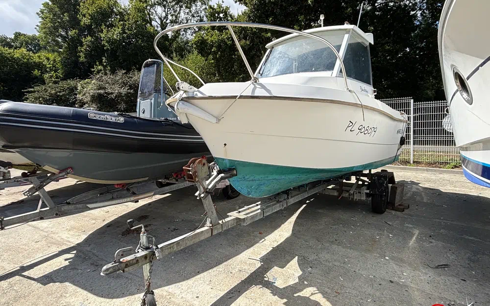 slider 0 Beneteau Antares 500 Calanque