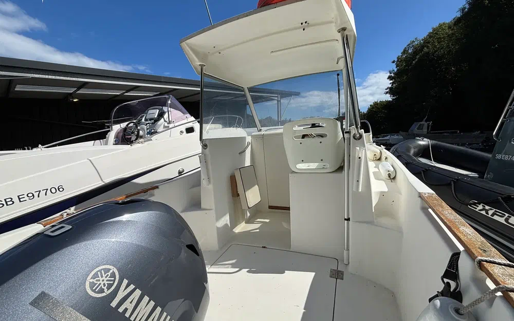 slider 6 Beneteau Antares 500 Calanque