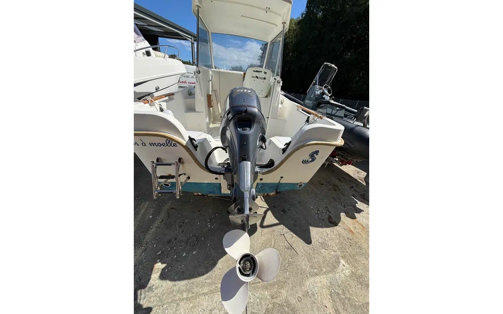 slider 7 Beneteau Antares 500 Calanque