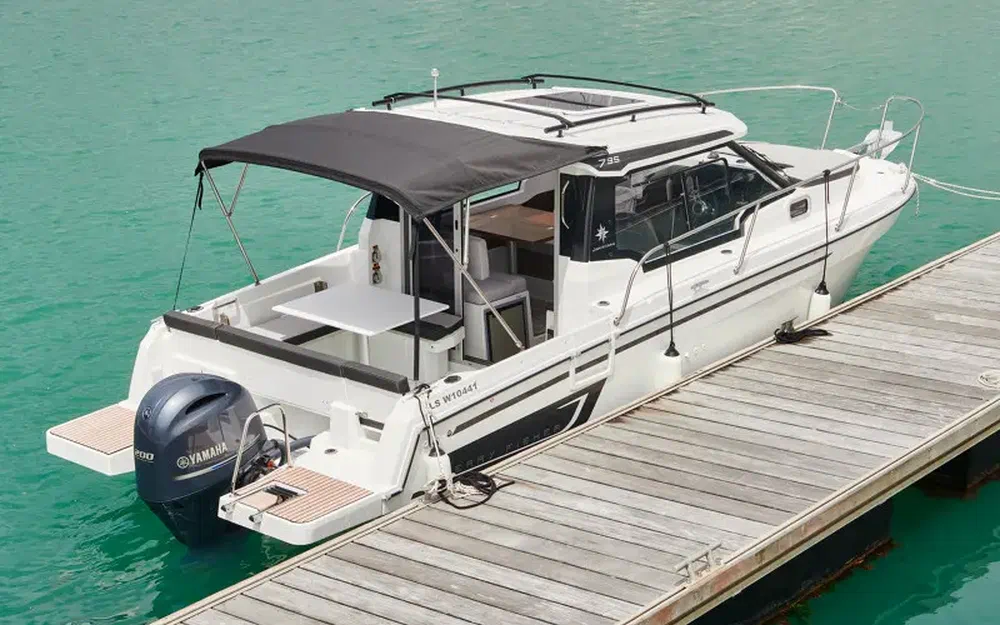 slider 6 Jeanneau Merry Fisher 795