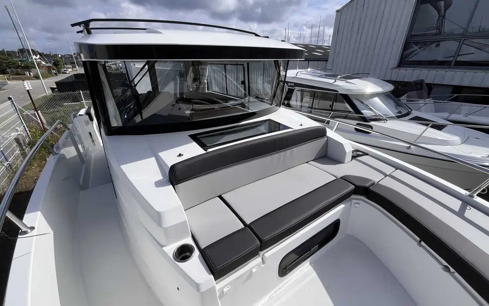 slider 4 Jeanneau Merry Fisher 895 Sport