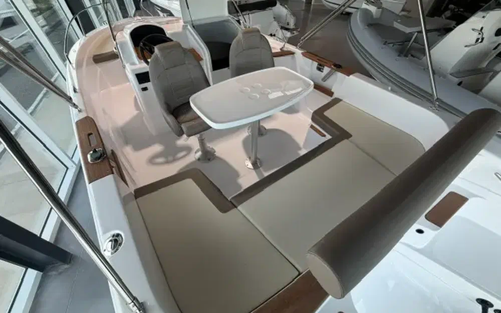 slider 3 B2 Marine 652 Open