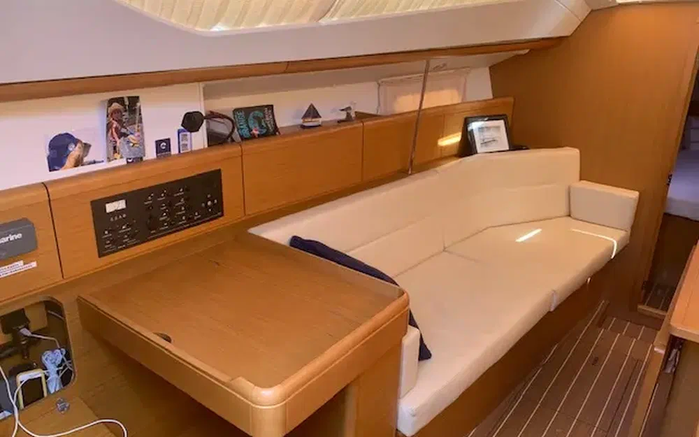 slider 10 Jeanneau Sun Odyssey 39 DS
