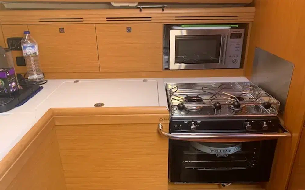 slider 12 Jeanneau Sun Odyssey 39 DS