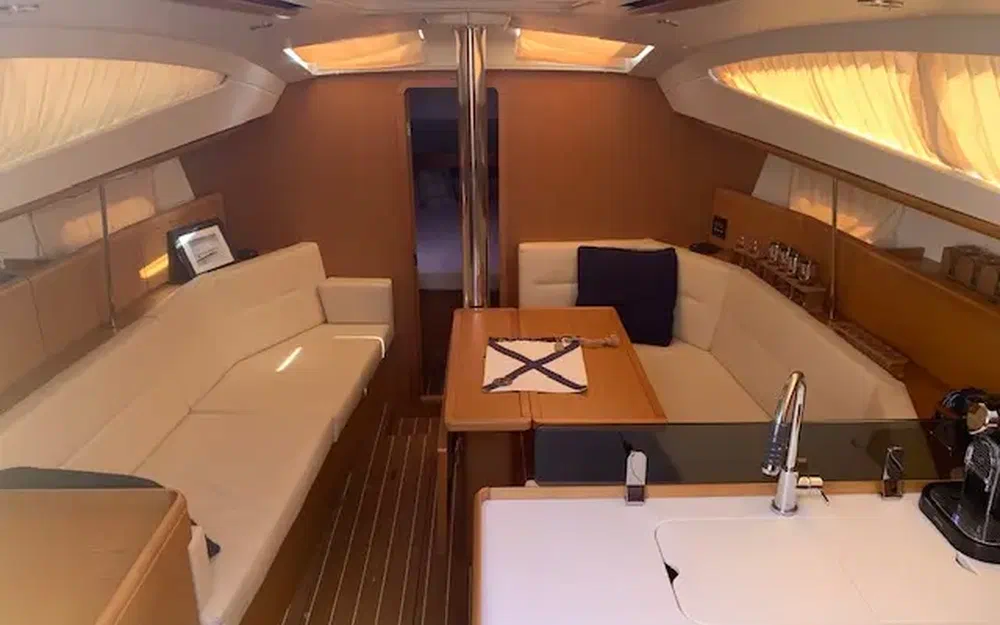 slider 8 Jeanneau Sun Odyssey 39 DS