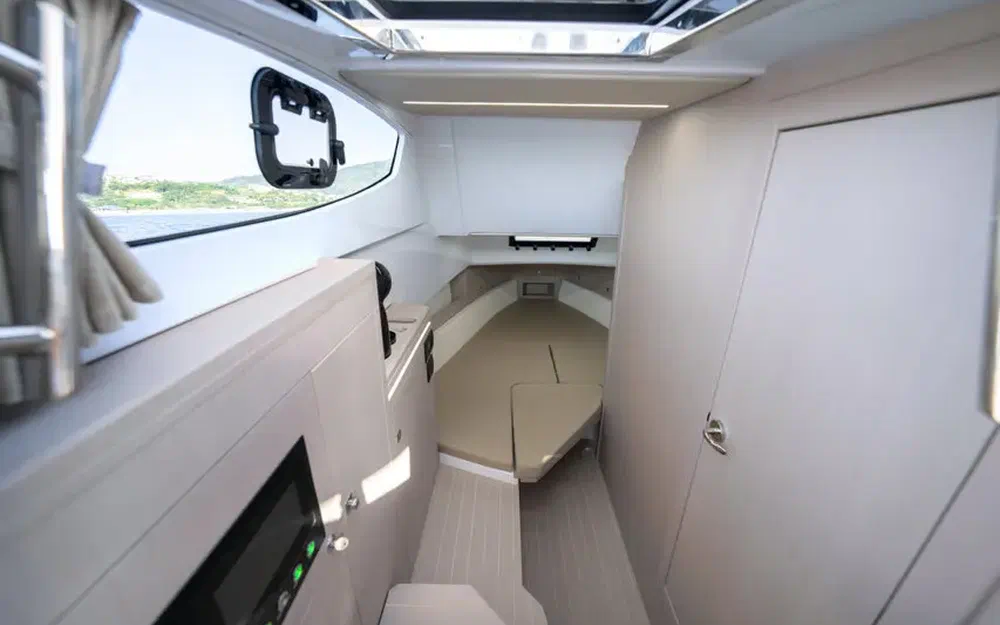 slider 6 Ranieri Cayman