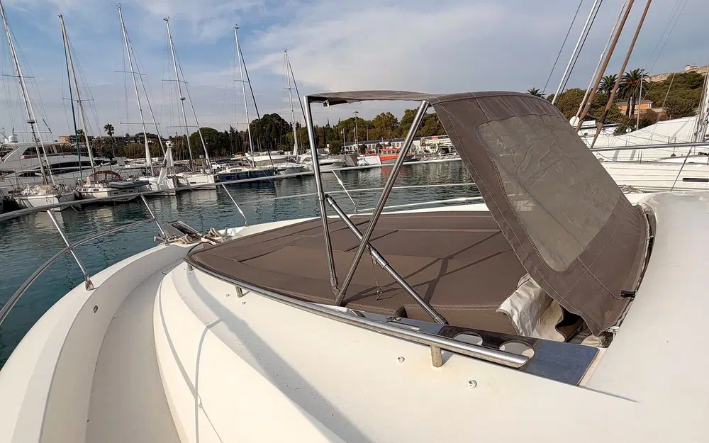 slider 15 Prestige Yachts 560 Fly