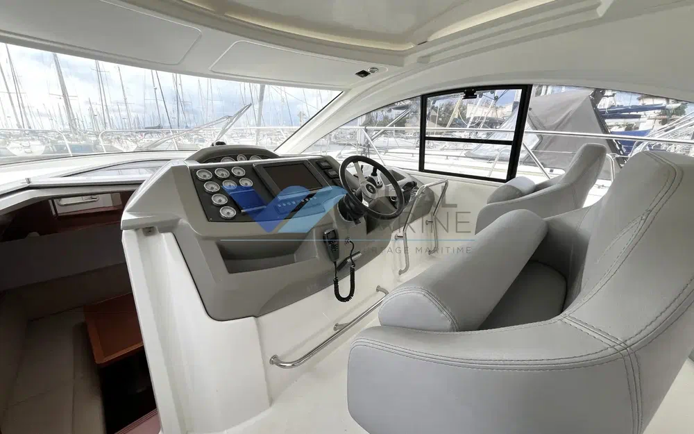 slider 10 Beneteau Gran Turismo 38