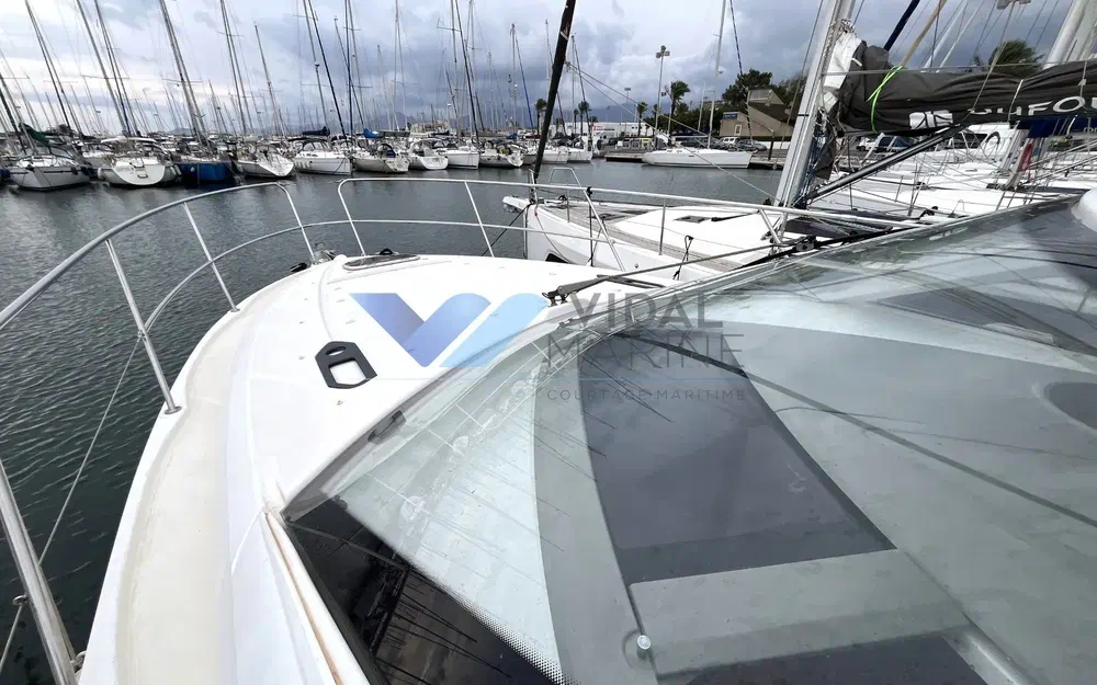 slider 15 Beneteau Gran Turismo 38