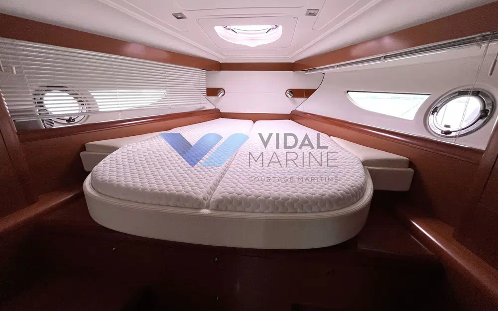 slider 3 Beneteau Gran Turismo 38
